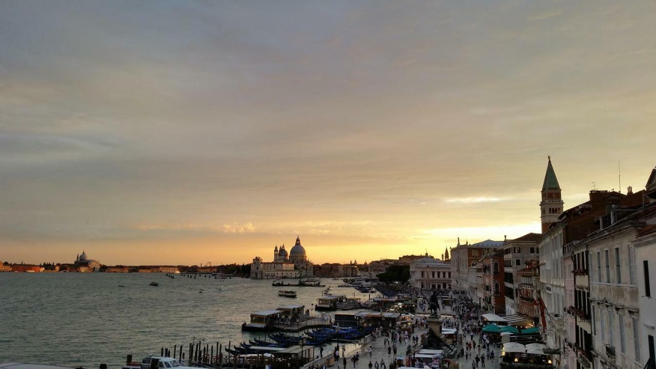 Locanda Vivaldi Venice Exterior photo